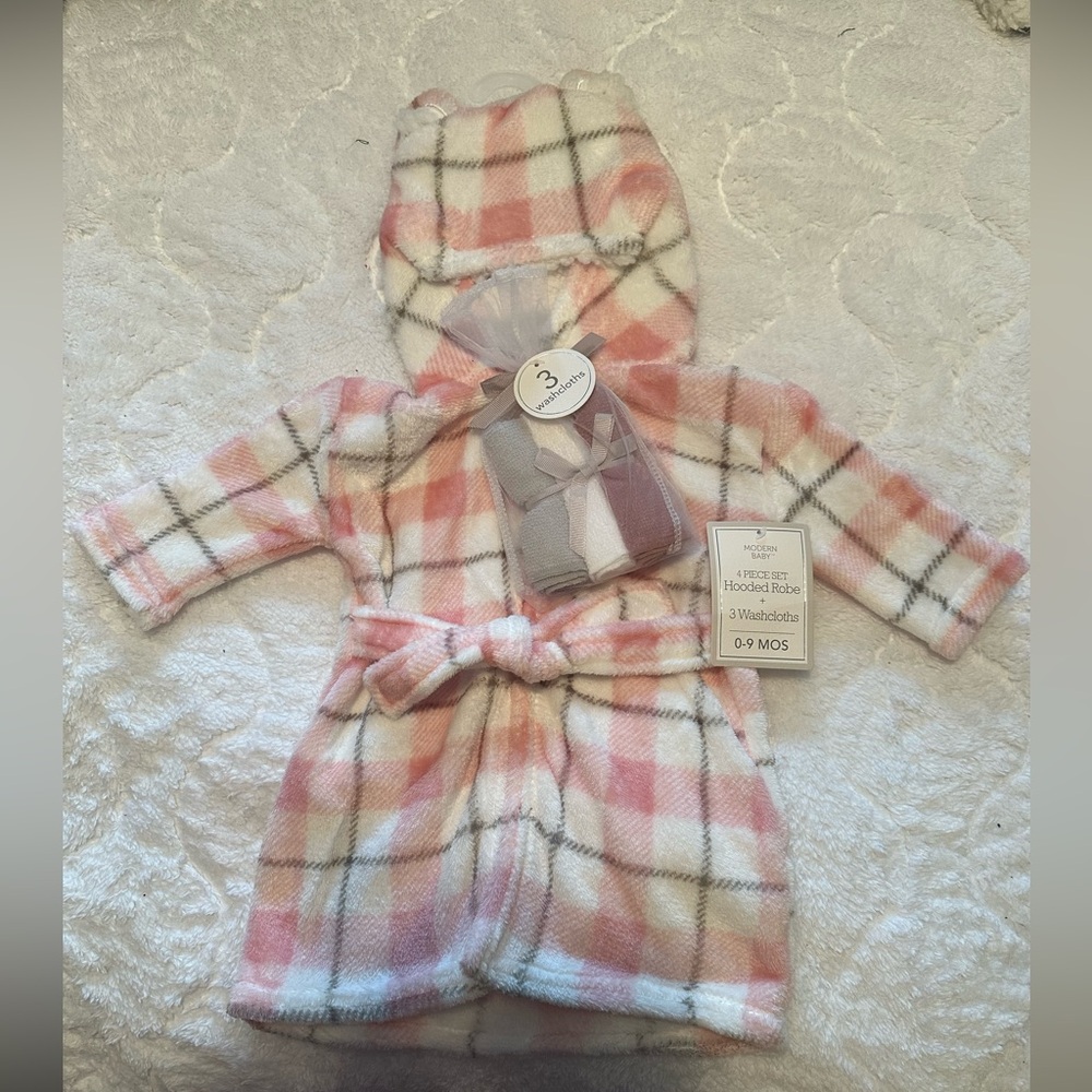 Infant Baby Hooded Robe and washcloths set